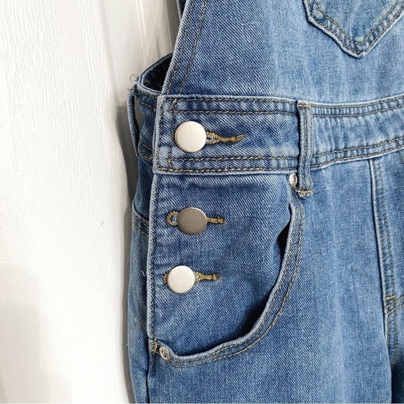 BOOHOO DISTRESSED DENIM JEANS OVERALL - 4 - Picture 4 of 9